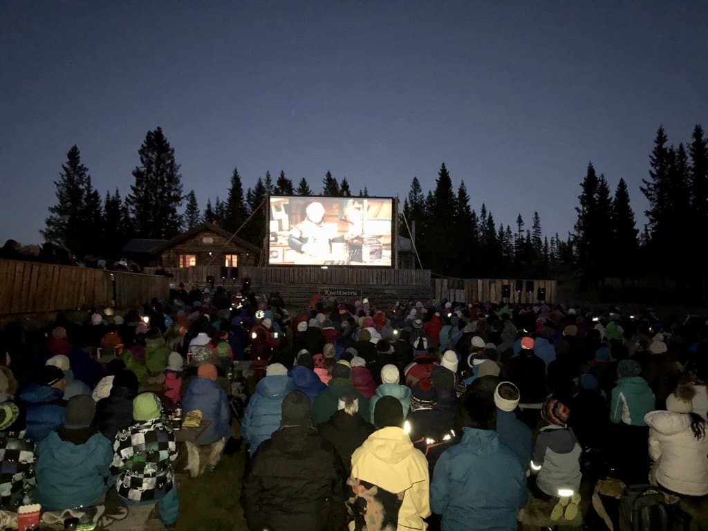 Utekino Oppblåsbart Lerret 8 × 6 × 4 m